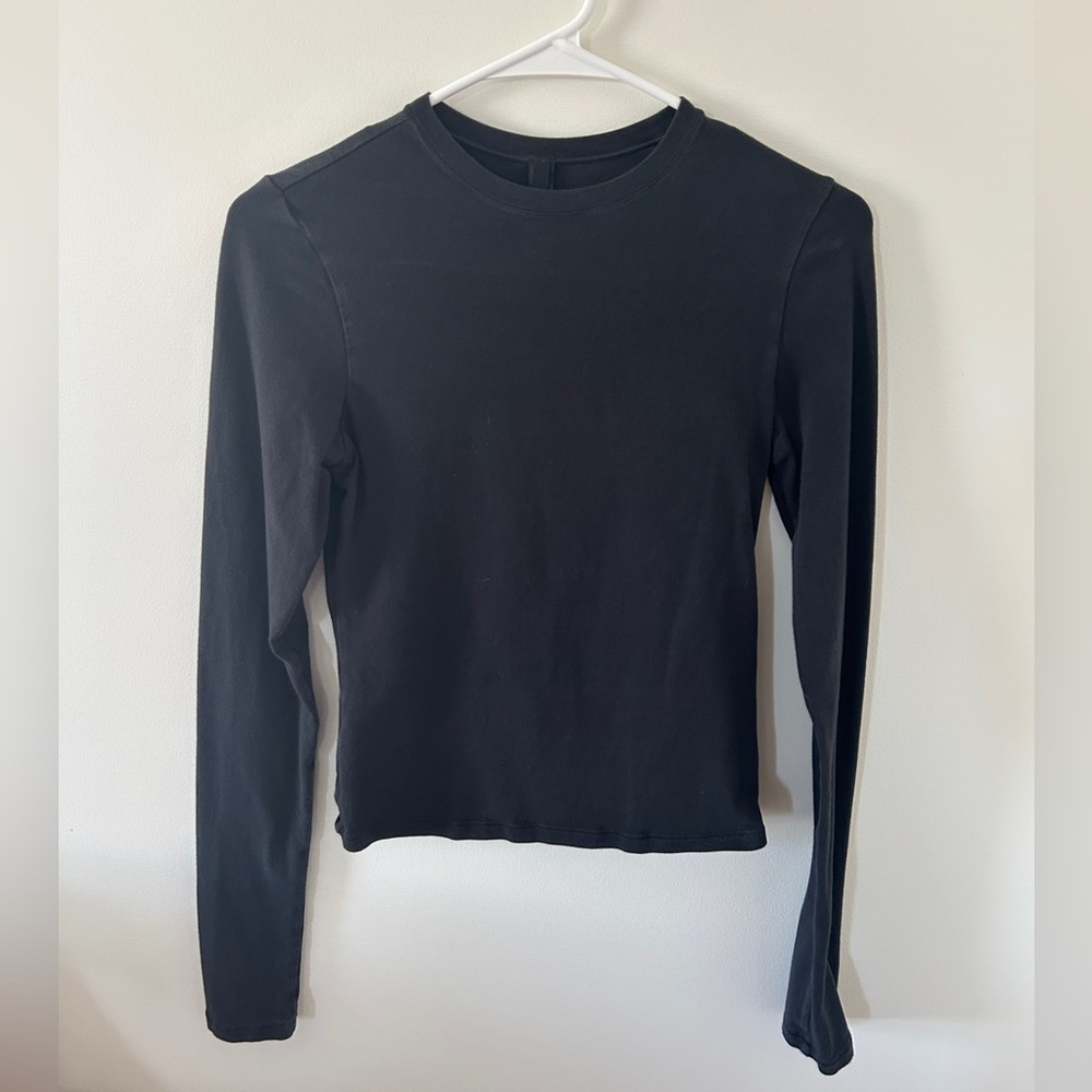 Skims Cotton Jersey Tee – Black (Size Small)
